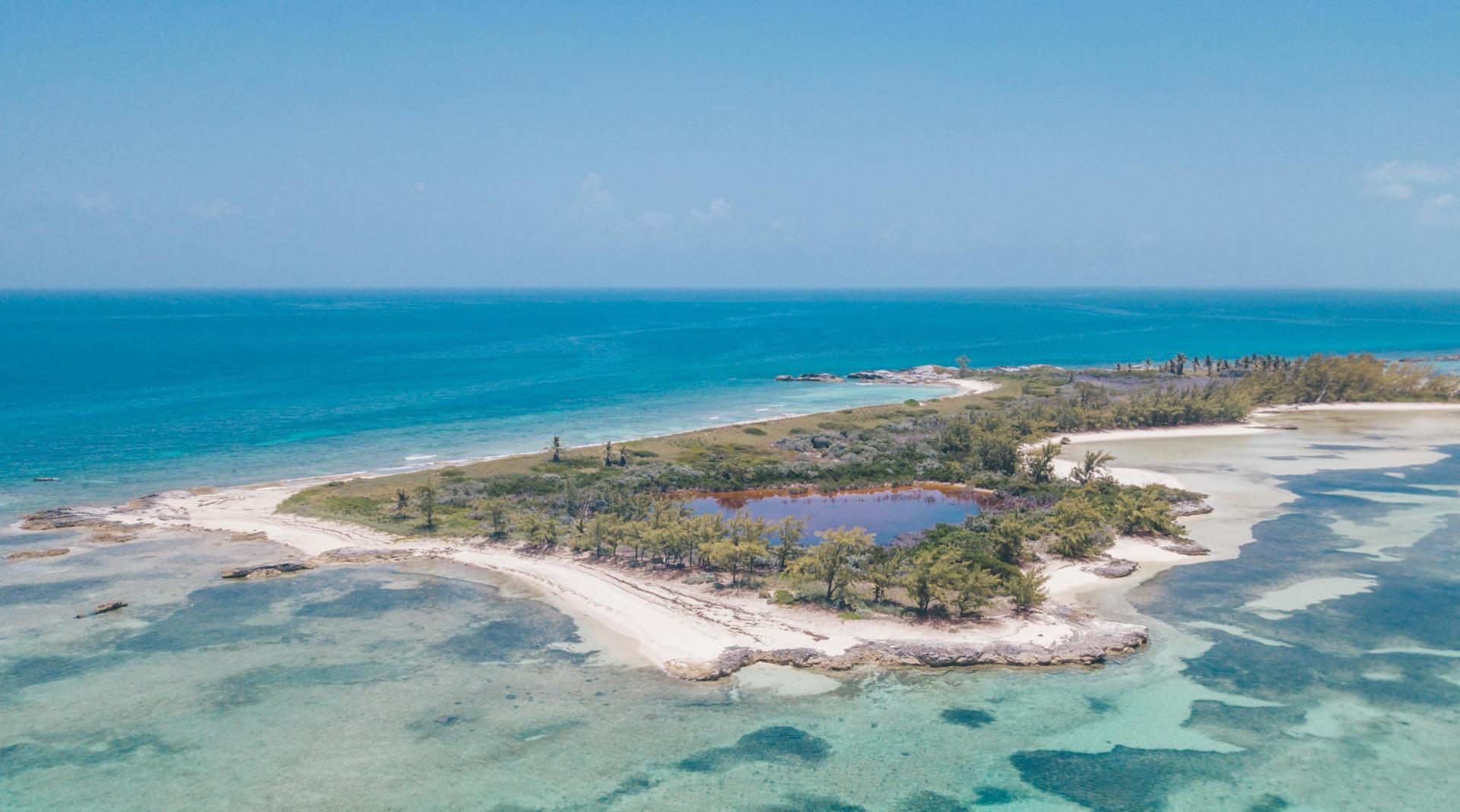 Hawks Nest Cay, 26 acres image