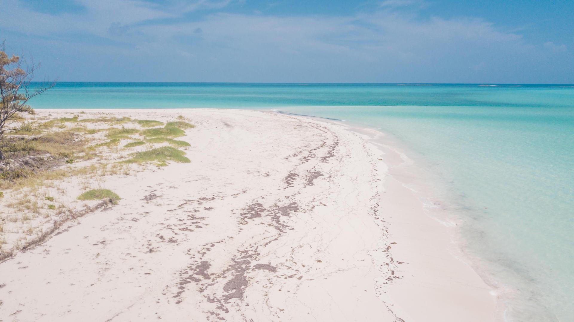 Hawks Nest Cay, 26 acres image