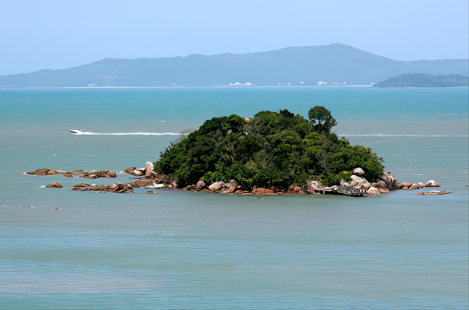 Ilha do Magalhaes image