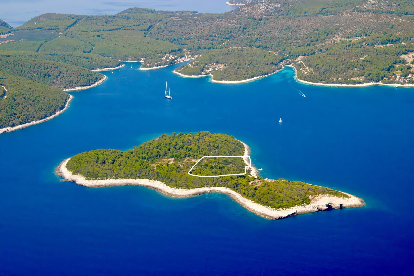 Trstenik Island image