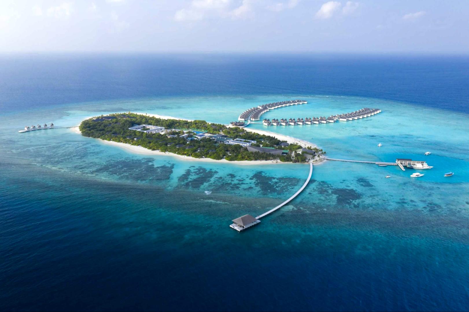 Movenpick Resort Kuredhivaru Maldives image