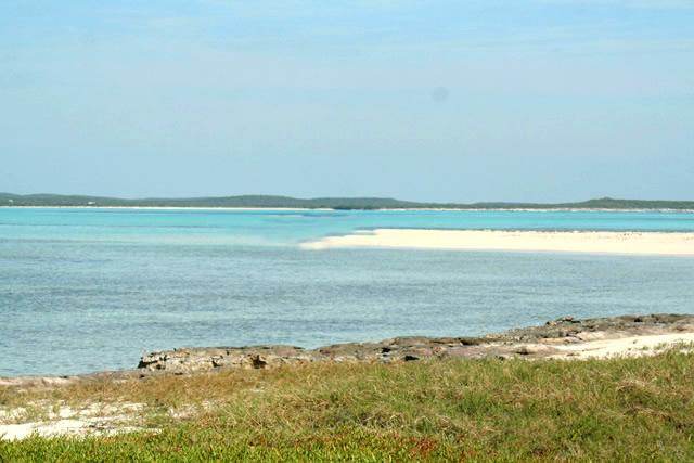 Low Cay image