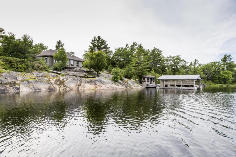 Manchee Island image