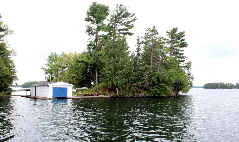 Wedding Cake Island image