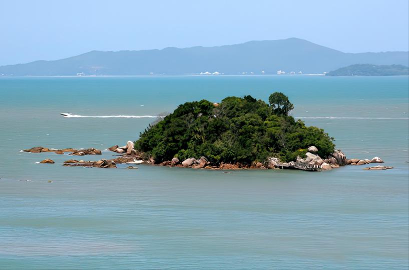 Ilha do Magalhaes image