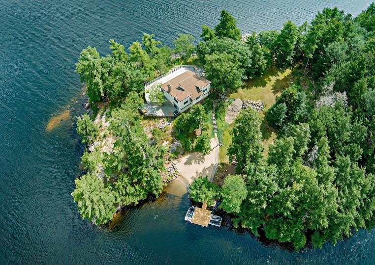 Lobreau Island image