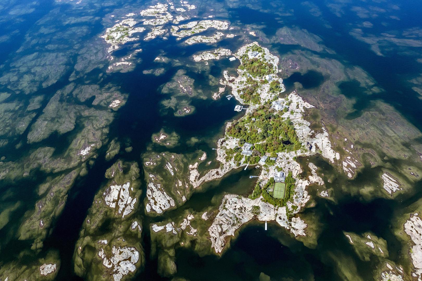 region-img